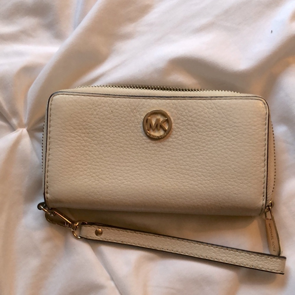 Michael Kors wristlet wallet
